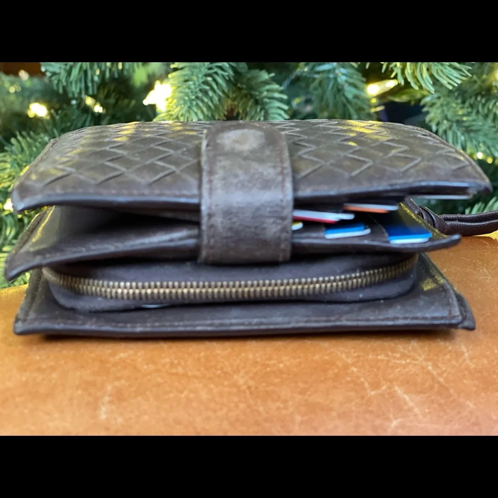 BOTTEGA VENETA - Intrecciato woven design -  French Organizer Zip/Bifold Wallet - Picture 12 of 16